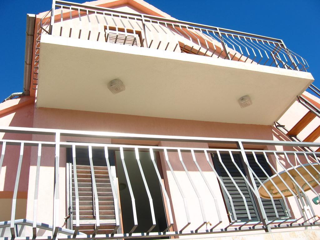 Apartment Vrulje Gornji Karin Kültér fotó