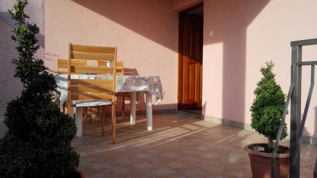 Apartment Vrulje Gornji Karin Kültér fotó