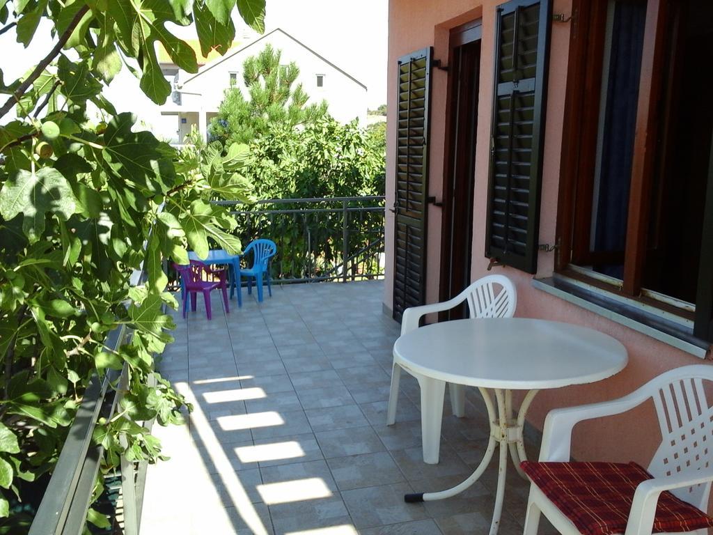 Apartment Vrulje Gornji Karin Kültér fotó