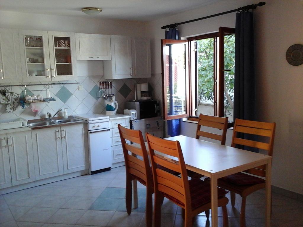 Apartment Vrulje Gornji Karin Kültér fotó